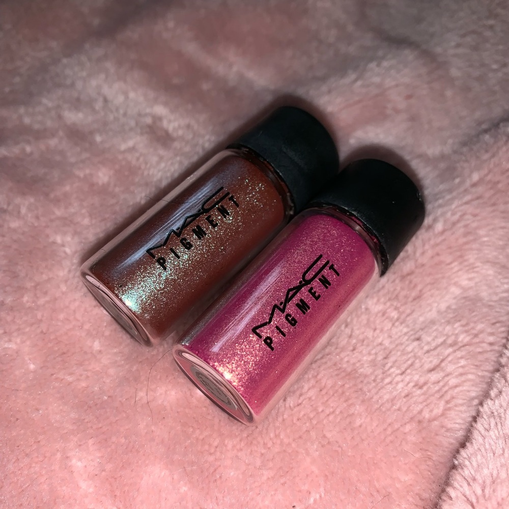 MAC pigments